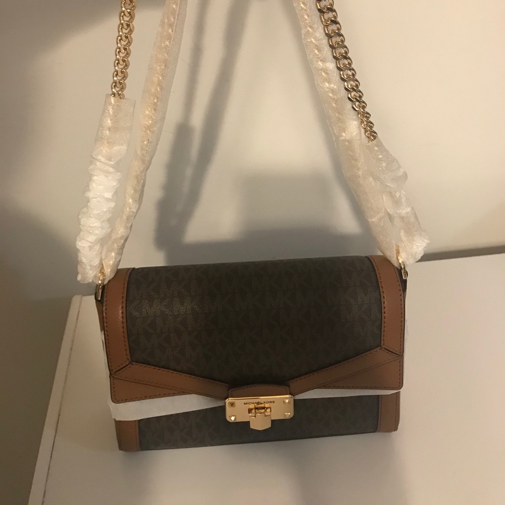 Small shoulder purse